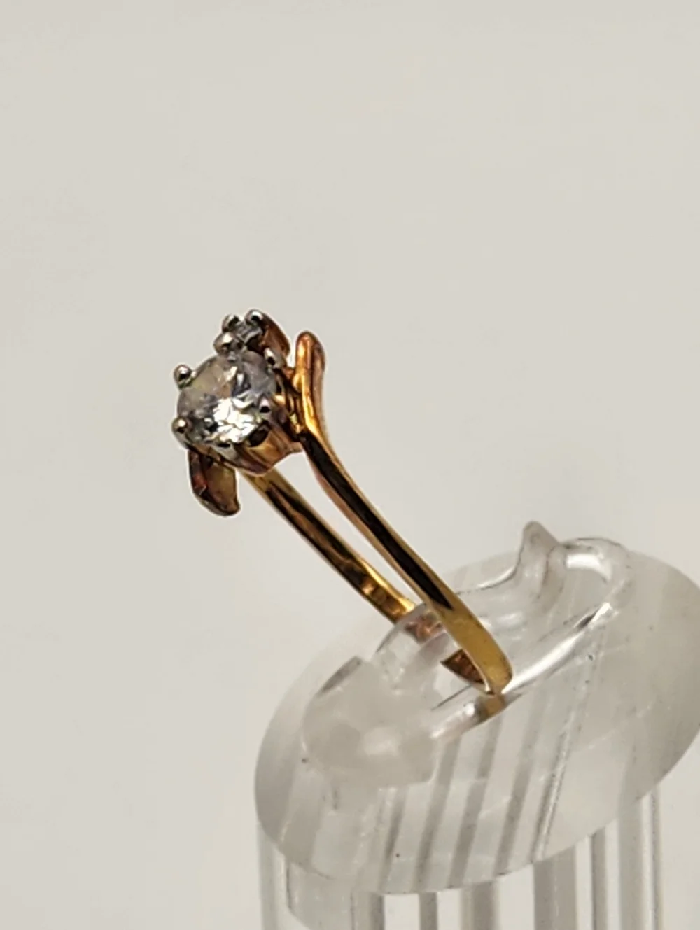 Vintage Uncas 14 Karat HGE & Cubic Zirconia Ring (9.75)